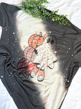 Load image into Gallery viewer, Spooky Retro Ghost T-shirt