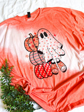 Load image into Gallery viewer, Spooky Retro Ghost T-shirt