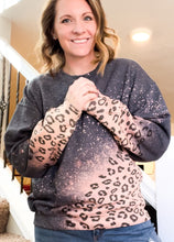 Load image into Gallery viewer, Pink Leopard Splash Sweatshirt
